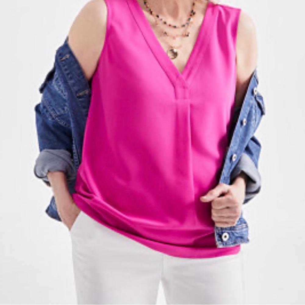 Worthington Fuchsia V-Neck Tank Top